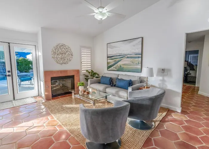 Indian Wells Saltwater Pool Home Walk 2 Tennis & Festival Shuttles