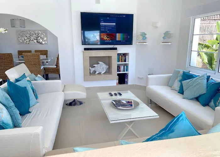 Villa Mariposa With Sea Views