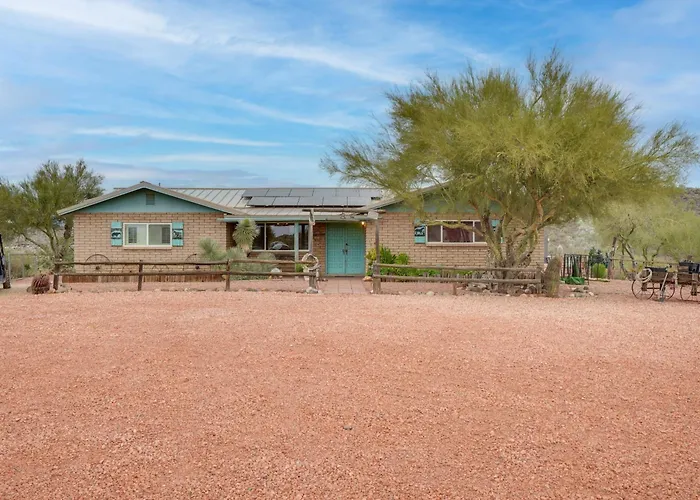 Horse-Friendly Ranch Retreat In Wickenburg!