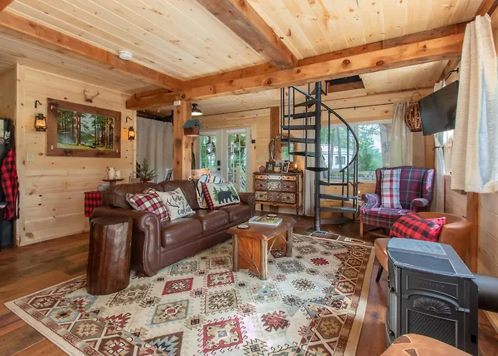 Cabin W Hot Tub, 24 Acres, 30 Min To Gore, Mtnview