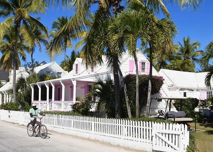 Chat N Chill - Top Floor Condo, Walk To Pink Sands Beach Townhouse