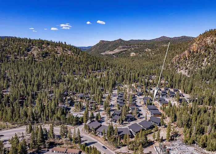 Starfall Run At Palisades By Tahoe Getaways - Luxury 3Br, A/C & Bonus Room!
