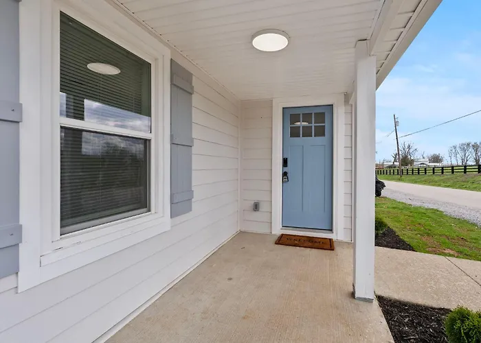 Creekside Stay | Peaceful Cottage | Elkhorn