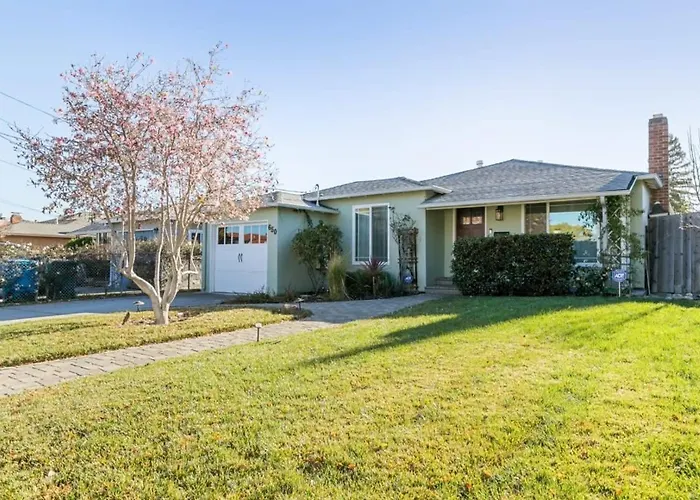 Marbella Lane - Modern And Sleek Home In Redwood