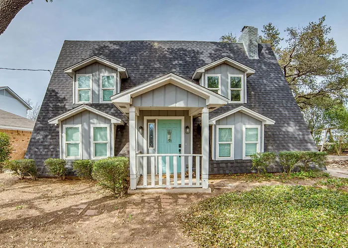Lake Whitney A-Frame W/ Sunset Views: 4Br, 2Ba