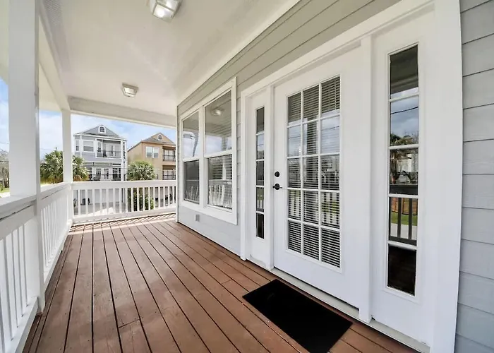 Boardwalk Bungalow Family Fun For All - Sleeps 10