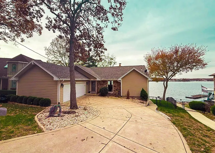 Edgewater-Lakefront 3 Bd25Badeckdockgril-16P
