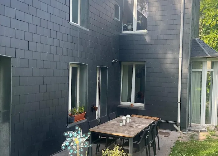 House With Garden For 4 People