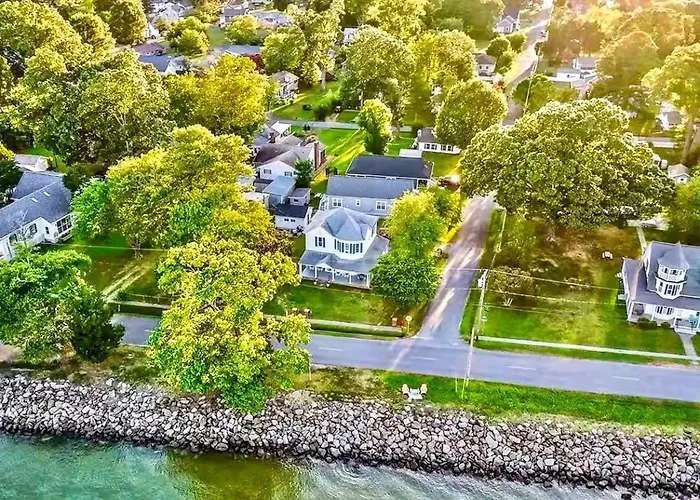 The Pearl - Waterfront Victorian On The Point