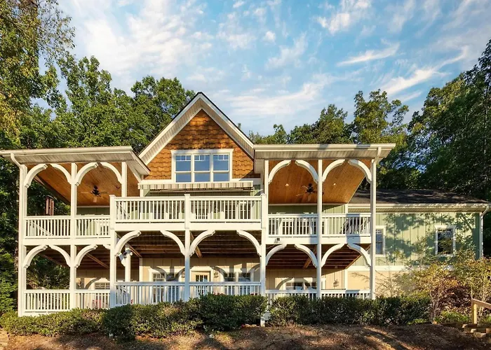 Hot Tub, Deck W/ Breathtaking Mountain Views