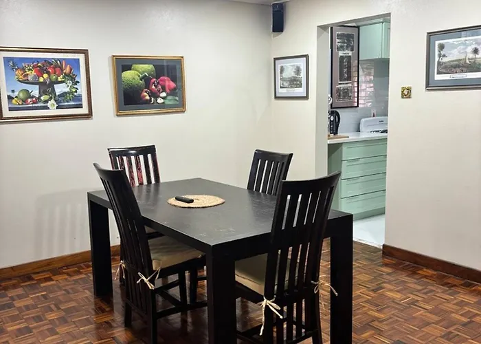 Cozy 2 Bedroom Townhome In The City Centre