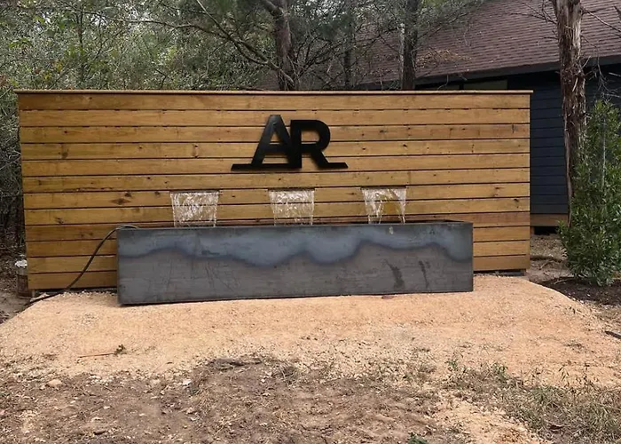 Relaxing Ranch Friendly Animals Modern Stay Cabin 1