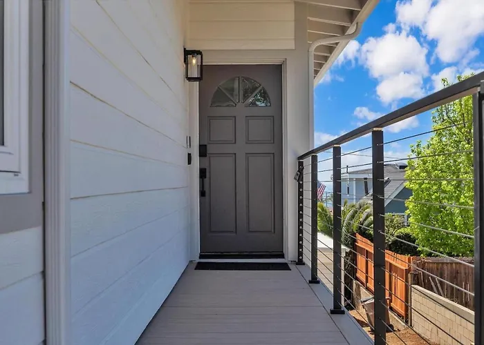 Stunning 3Br Capo Beach Home With Ocean Views