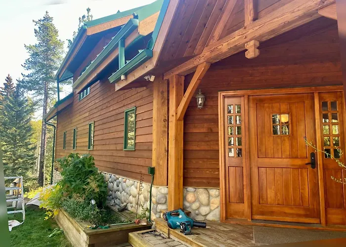 Highlands Homestead Luxury Retreat