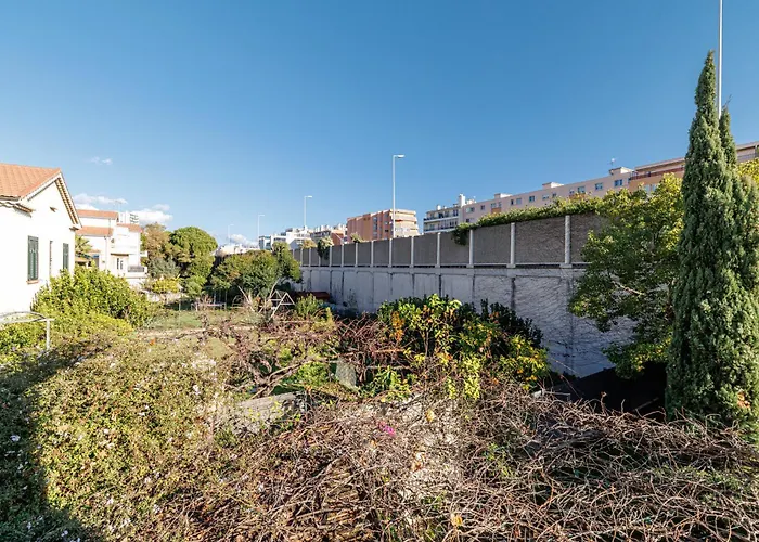 Villa Marie -Pool - Garden-Close To Beach -Parking