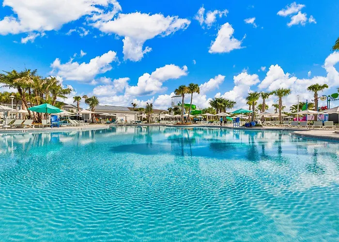 New 10-Bedroom Luxury Retreat, Private Pool And Spa, Near Disney And Orlando