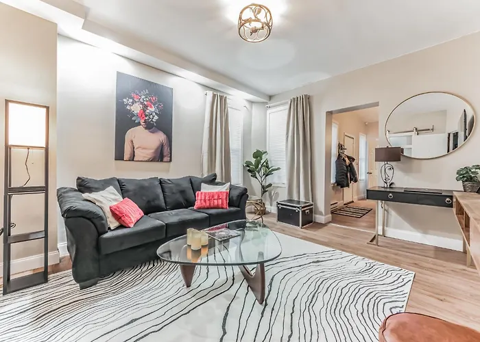 Close To All Walkable To Ppl Bars Restaurants Near Colleges Hospitals Parks