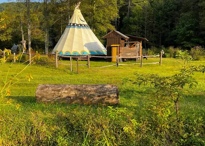 Owl Creek Farm Resort Apt 3