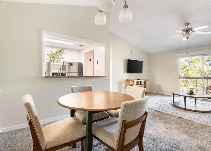 Landing Apartments - The Braxton Palm Bay