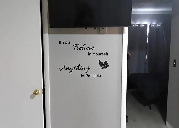 Cosy Single-Level Home With Laundry And Parking