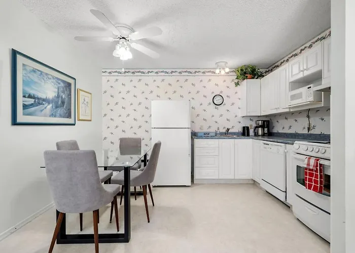 Charming 1Br Near Dt Kimberley: Pool, Hot Tub, Gym