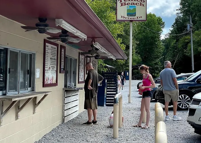 Biker-Friendly Cabin, Pets Welcome, Near River
