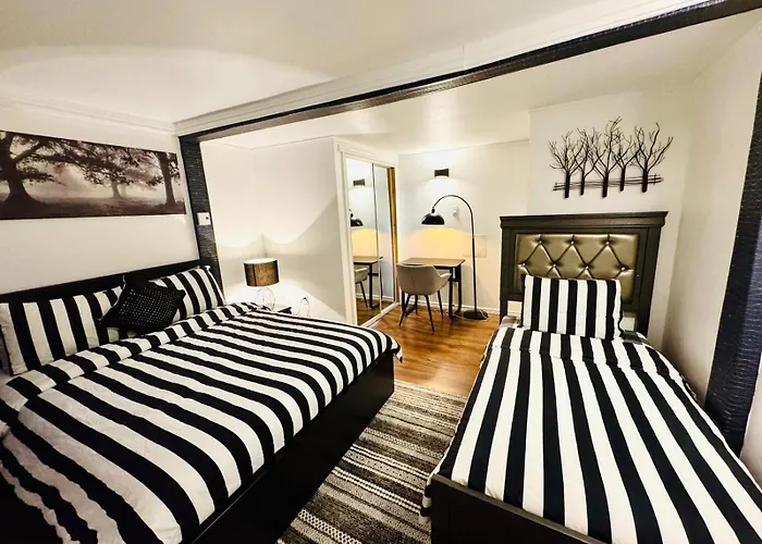 Linda Inn - Entire Unit- Sleep 3- Sherbrooke