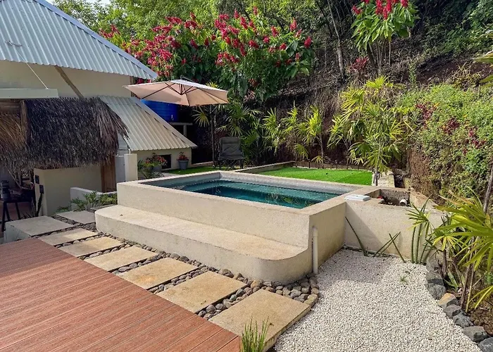 Roca Verde Retreats & Car Rental