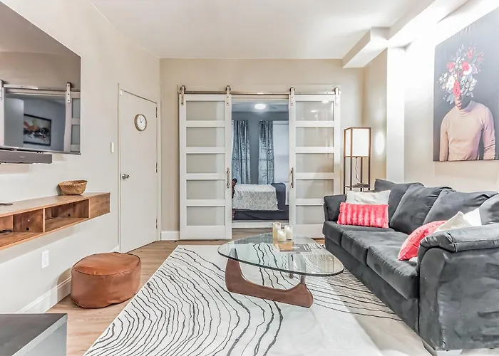 Close To All Walkable To Ppl Bars Restaurants Near Colleges Hospitals Parks