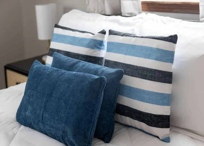 Near K-State Campus - Central Manhattan Stay