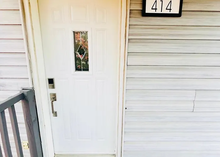 Linda Inn - Entire Unit- Sleep 3- Sherbrooke