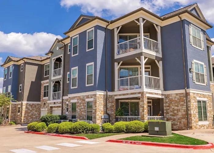 Landing Incredible 1Bd Clubhouse Pool