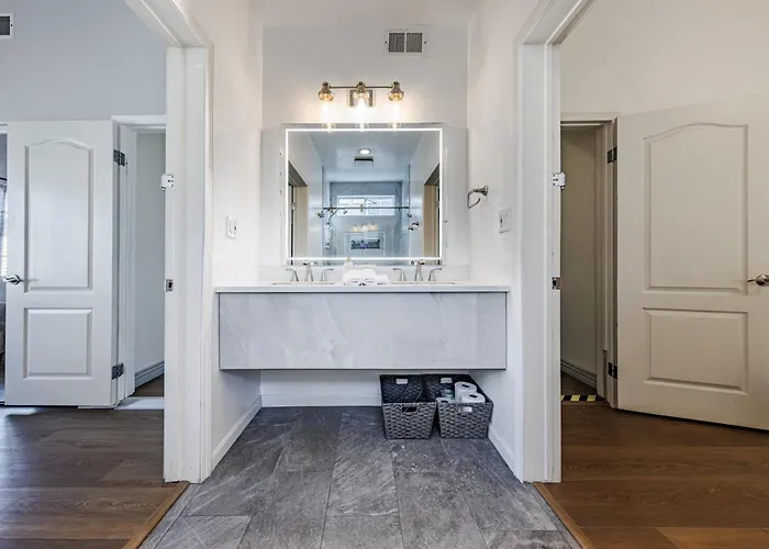 Welcoming & Spacious 2-Bedroom Guest Suite In Torrance 20 Minutes From Lax