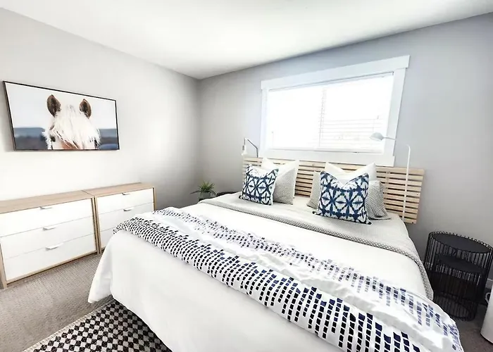 Modern Lake City Getaway