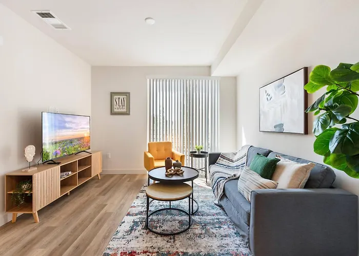 Fancy Irvine Apartment | Shopping + Dining