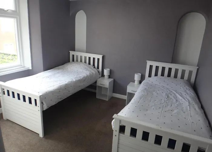 Lovely Family Seafront Property In Burnham-On-Sea, 3 Bedrooms