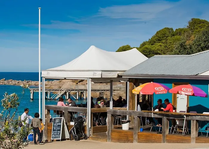 All Seasons Port Elliot Holiday House