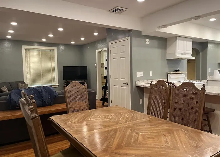 Pleasant, Comfortable Pr Near Vestal Ny