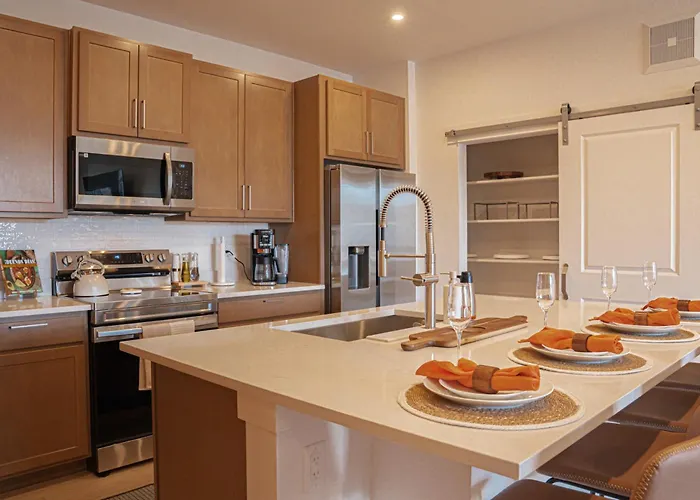 Brand New, Cozy & Modern Condo - Dogs Welcome