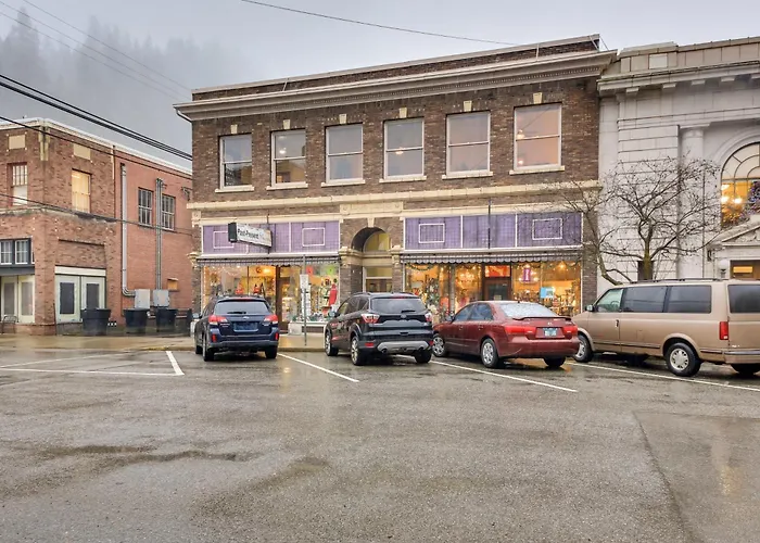 Ski & Explore! Charming Downtown Wallace Condo