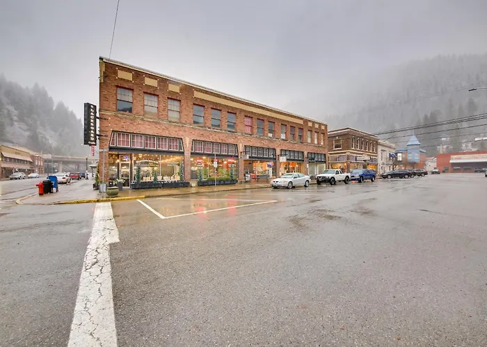 Walkable Studio In The Heart Of Dtwn Wallace!