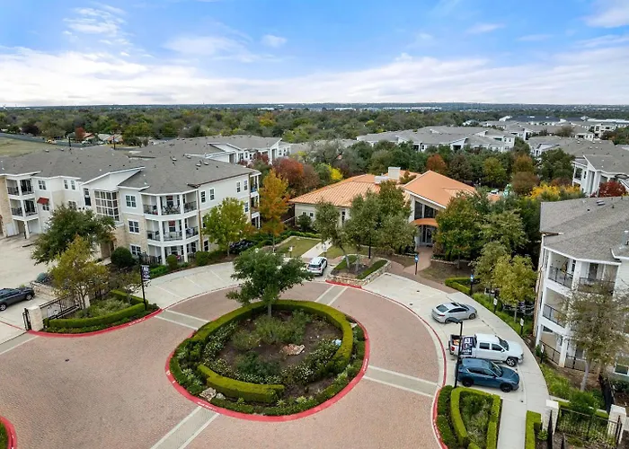 Landing Incredible 1Bd Pool Clubhouse