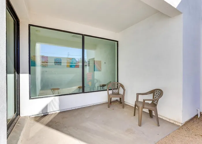 2 Mi To Dtwn Shops & Eats! Phoenix Apartment