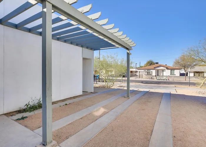 2 Mi To Dtwn Shops & Eats! Phoenix Apartment