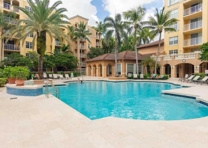 Bright Condo At The Yacht Club Aventura 4404