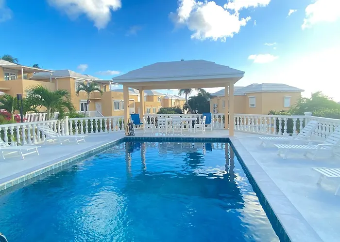 Modern Studio With Pool And Parking In Pelican Key Near Kim Sha Beach And Dining