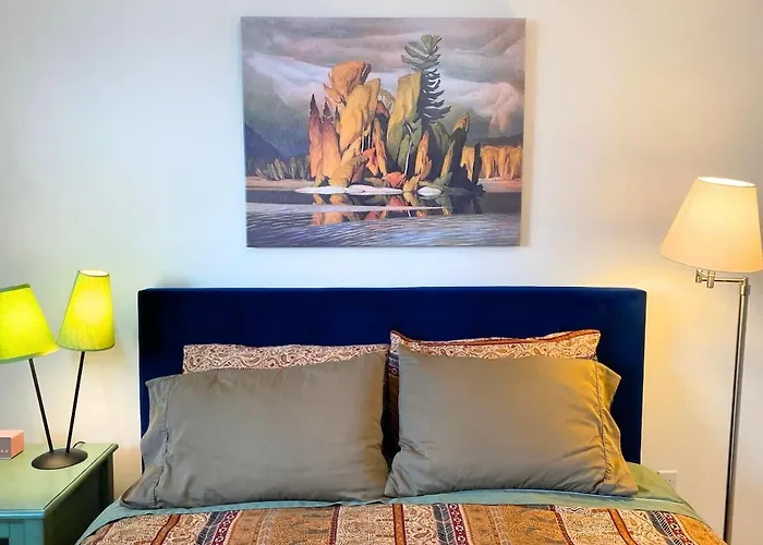 See Aurora And Lake From Every Room - 2Bd 2Bth
