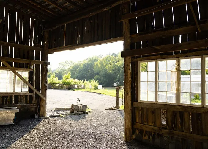 Meadow View Romantic Nature Stay W Barn, Outdoor Tub And Sauna