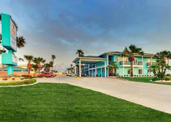 The Island Hotel Near Beach Port Aransas