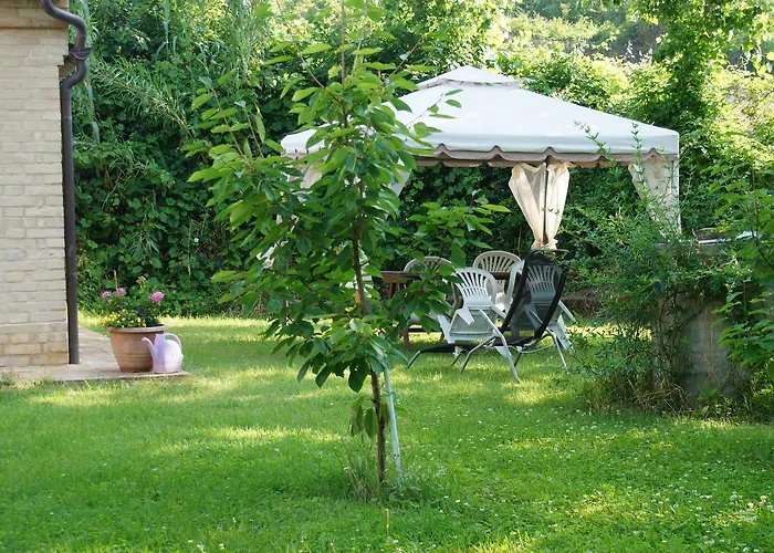Casa Il Girasole Con Piscina Nelle Marche